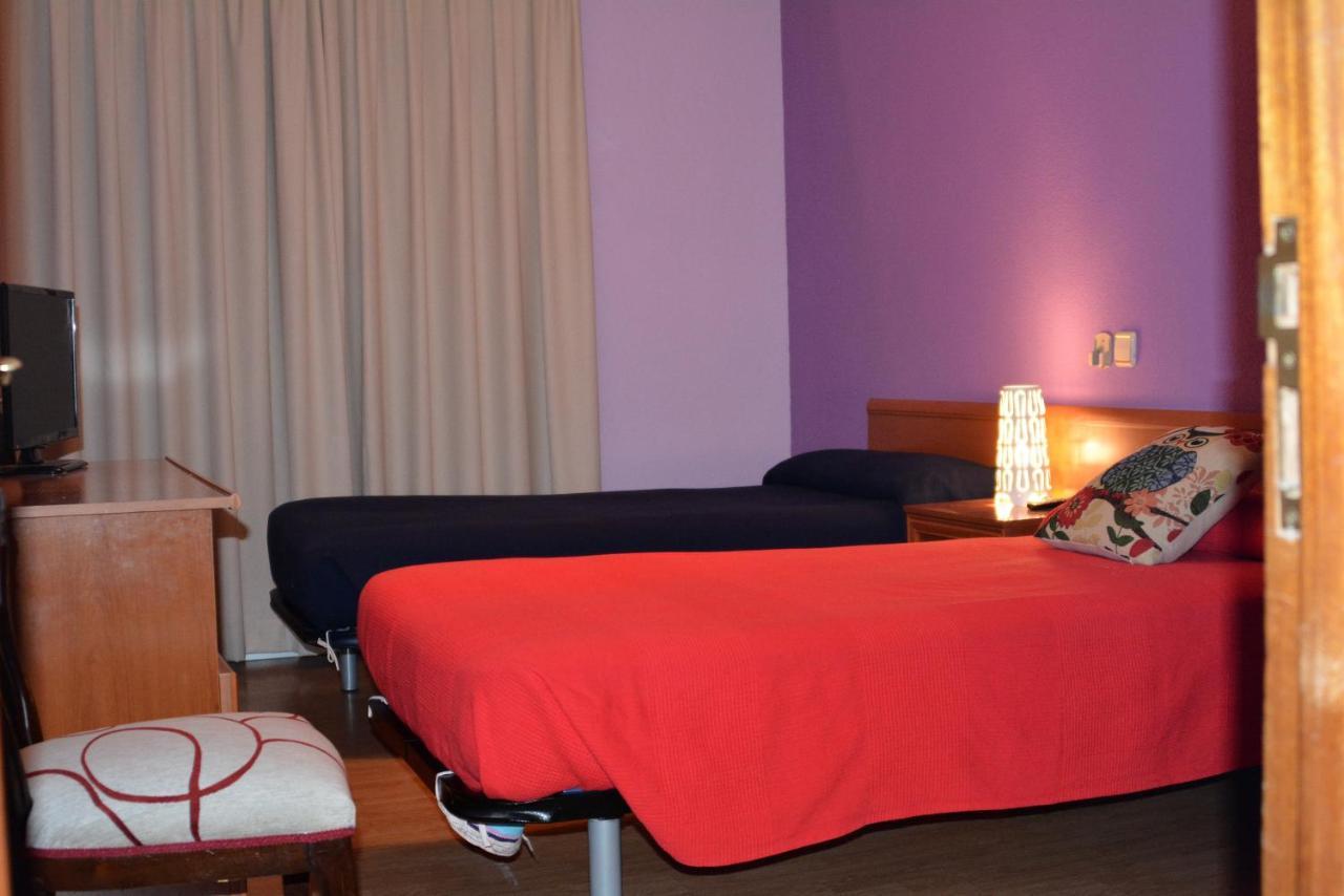 Hostal Gastrobar Carmelo Villarejo de Salvanés 外观 照片