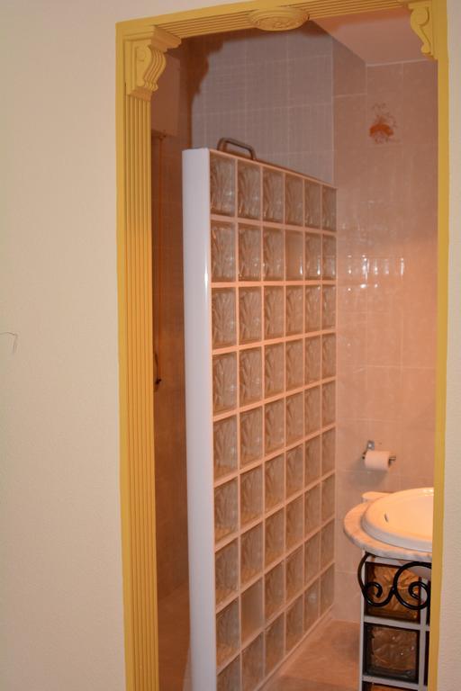 Hostal Gastrobar Carmelo Villarejo de Salvanés 外观 照片